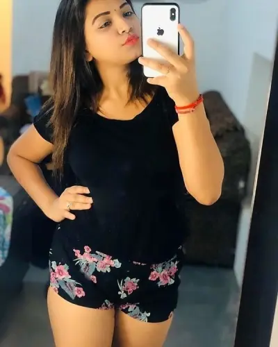 Lamshang Escorts